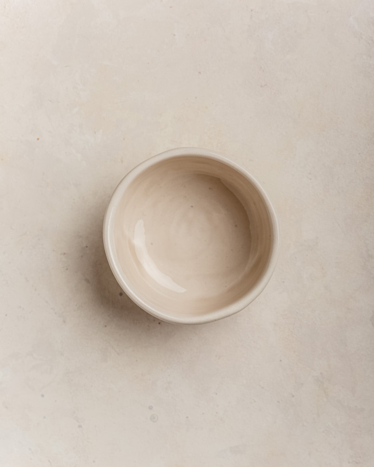 Pocillo Edge beige brillante alto