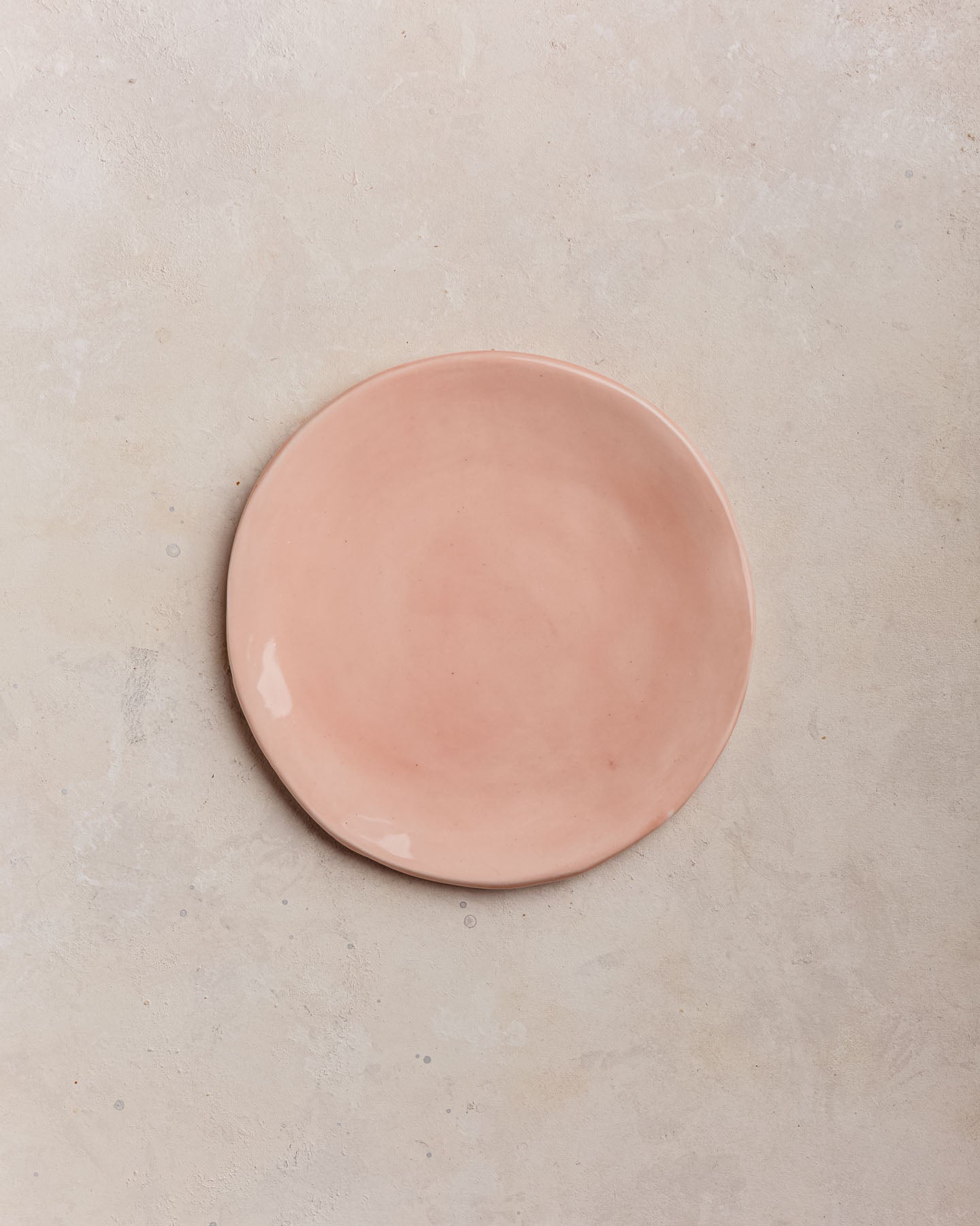 Plato Curved coral brillante M