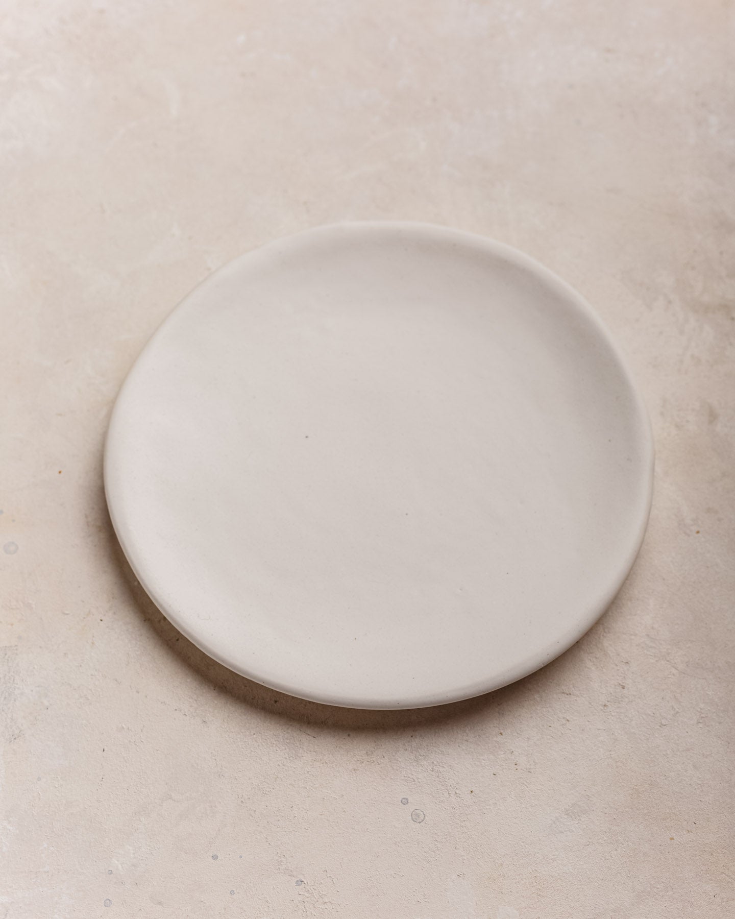 Plato Curved blanco mate M
